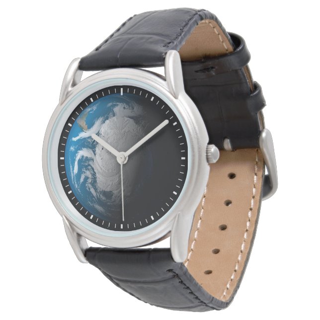 Montre Terre Pleine Montrant Des Nuages Simulés Sur L'Ant (Incliné)