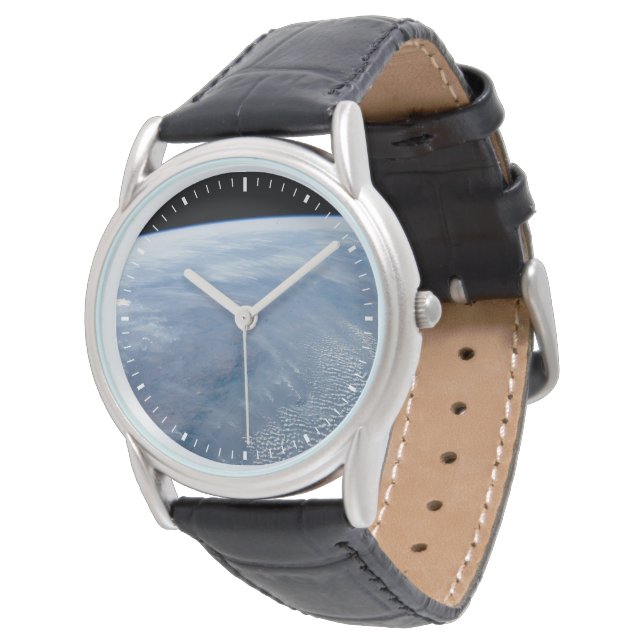 Montre Une Bombe De Fumée Sur L'Afrique Tropicale Du Sud. (Incliné)