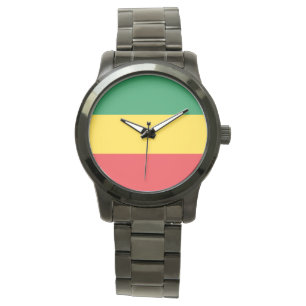 Montre Vert, or (jaune) et drapeau de couleurs rouges