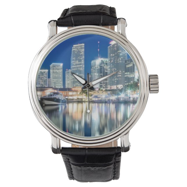 Montre View of skyline with reflection in water, Miami (devant)