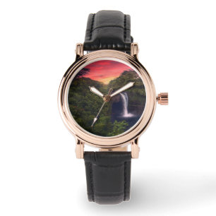 Montre Waterfalls Rainbow Falls, Hilo, Hawaii