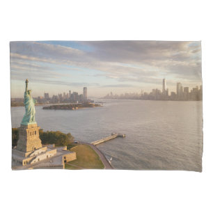 Monuments   Statue of Liberty Pillowcase