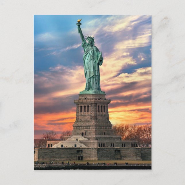 Monuments | The Statue of Liberty Postcard (Front)