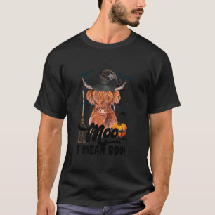 Moo I Mean Boo Witch Scottish Highland Cow Hallowe T-Shirt