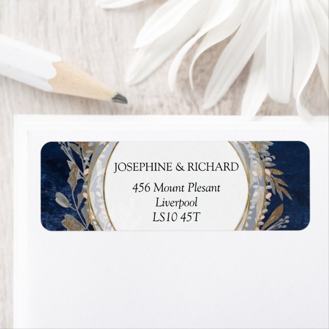 Moody Gothic Floral Wreath, marine (En situation)