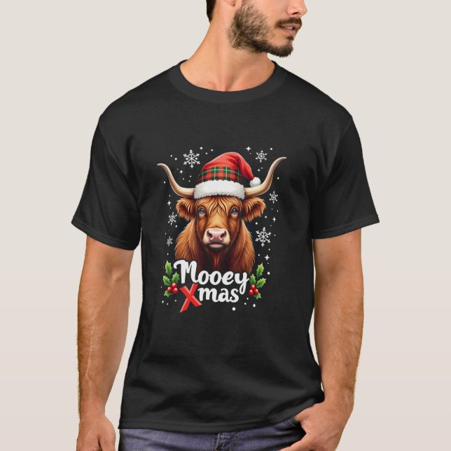 Mooey Xmas Santa Hat Farmer Merry Christmas Highla T-Shirt (Front)