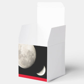 Moon  Gift  Box
