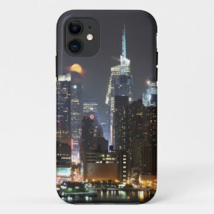 Moon rises over midtown New York. iPhone 11 Case