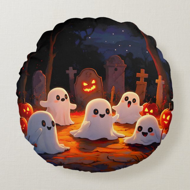 Moonlight Spooky Ghost Tales Round Pillow (Front)