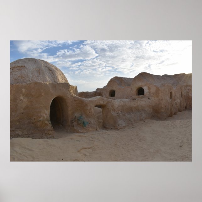 Mos Espa on planet Tatooine  Poster (Front)