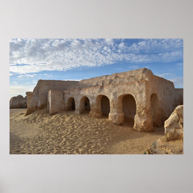 Mos Espa on planet Tatooine  Poster (Front)