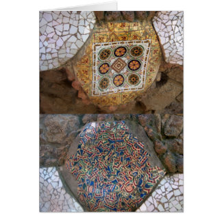 Mosaïque d'arc-en-ciel de Parc Guell