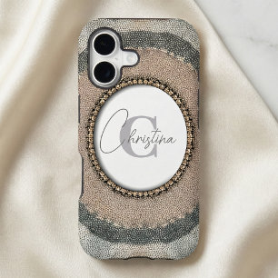 Mosaïque radiante avec des accents de perles intem