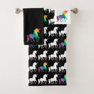 Motif blanc de noir de licorne d'arc-en-ciel
