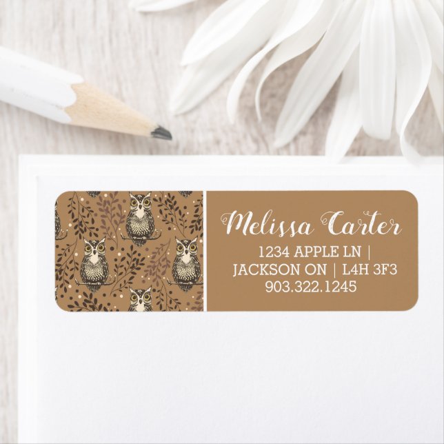 Motif de bois illustré de Chouette Brown (En situation)