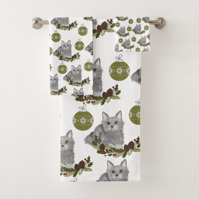 Motif de chat gris avec ornements verts en blanc (En situation)