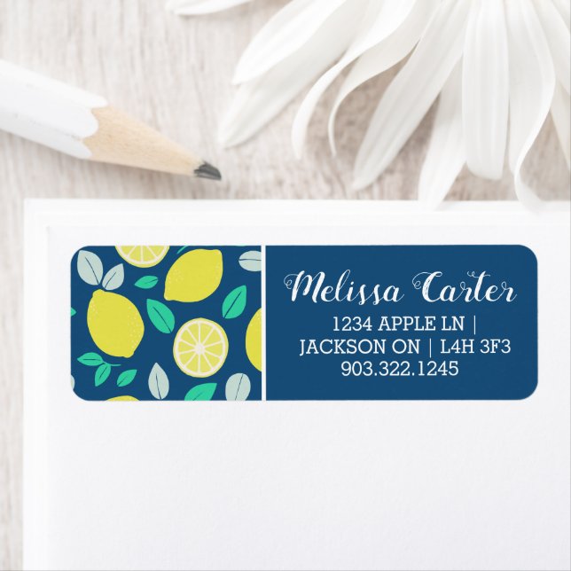 Motif de citron d'été en bleu marine (En situation)