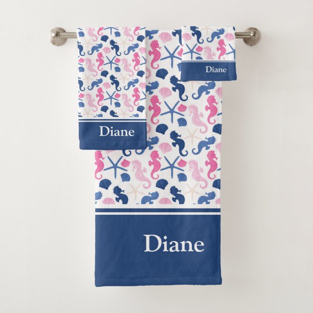 Motif de coquillages bleu et rose avec nom (En situation)