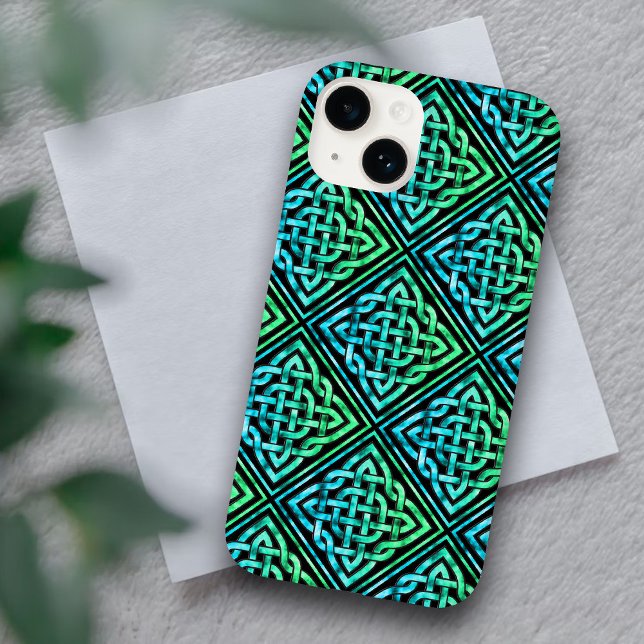 Motif de noeud celtique iPhone 14 Coque (Créateur téléchargé)