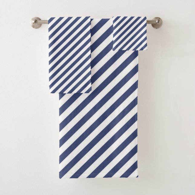 Motif de rayures diagonales bleu marine et blanc (En situation)