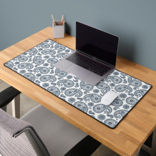 Motif en cachemire bleu foncé indien sur blanc