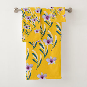 Motif floral gris feuille pâle centre violet jaune