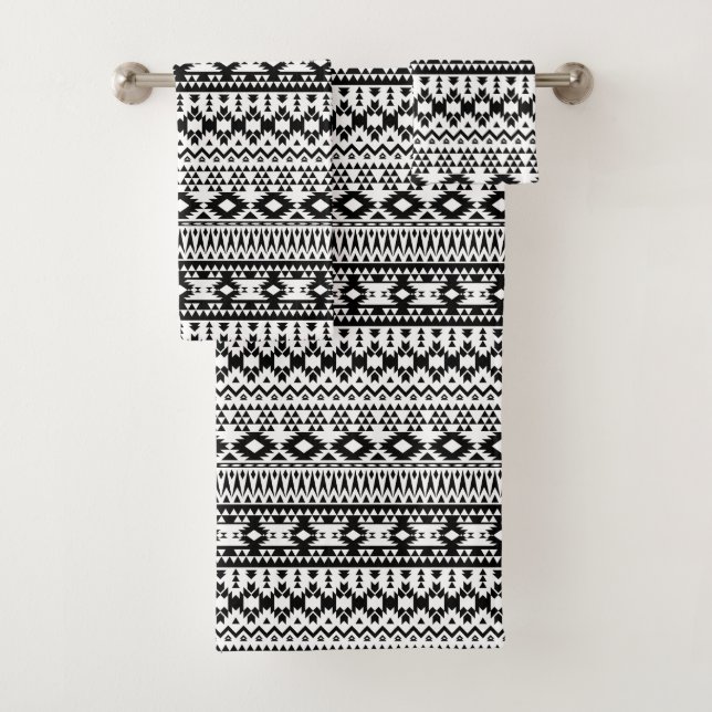 Motif géométrique Aztec noir et blanc (En situation)