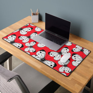 Motif papillon de chou sur rouge