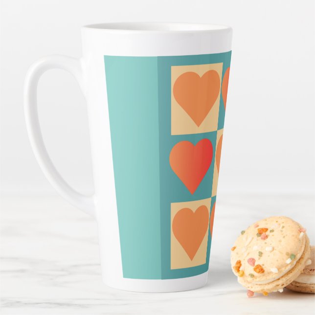 Motifs Dégradé oranges et bleu canard avec Cœurs Latte Mug (In Situ)