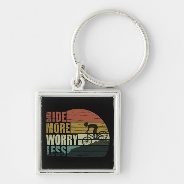 Motivational cycling quotes keychain (Front)