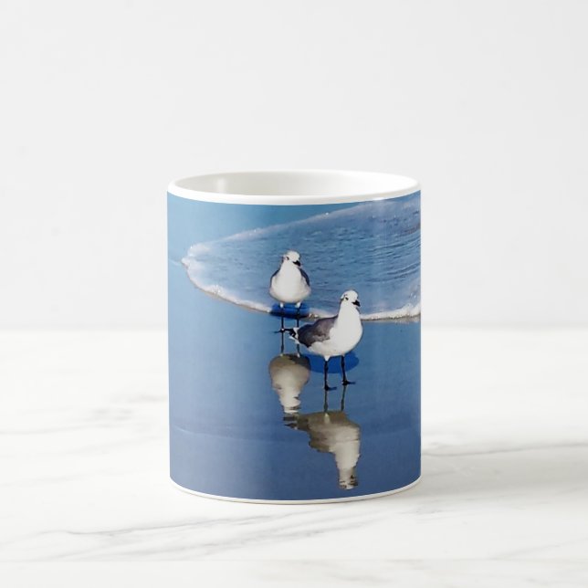 Mouettes sur la Mug classique de la plage (Centre)