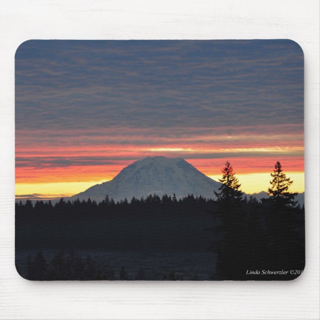 Mount Rainier mouspad Mouse Pad (Front)