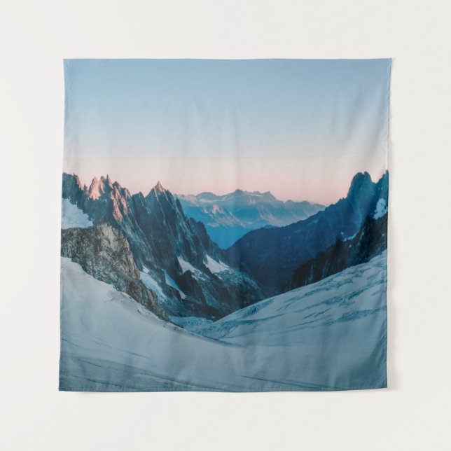 MOUNTAIN COVERED IN SNOW TAPESTRY (Front)