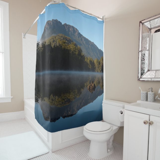 Mountain reflections in the lake landscape (In Situ)