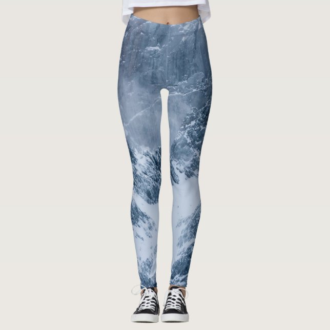 Mountains snow and fog leggings (Front)