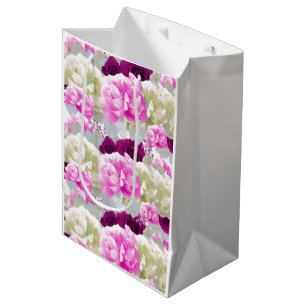 Moyen Sac cadeau avec bouquet mixte de roses et de pivoi