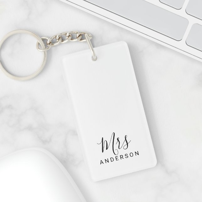 Mr and Mrs | Black and White Modern Script Wedding Keychain (Creator Uploaded)