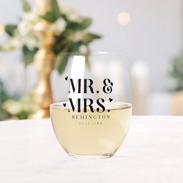 Mr and Mrs Newlywed Hearts Stemless Wine Glass (Insitu (Wedding))