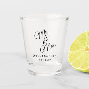 Mr and Mrs Personalized Wedding Party Favour Shot Glass