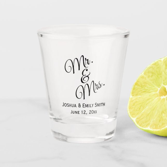 Mr and Mrs Personalized Wedding Party Favour Shot Glass (Front)