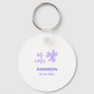 Mr & Mrs add family name date year wedding favor g Keychain
