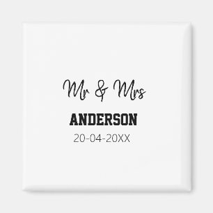 Mr & Mrs add family name date year wedding favor g Magnet