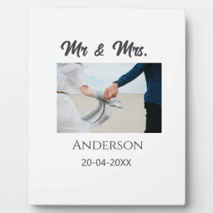 Mr & Mrs add family name date year wedding favour Plaque