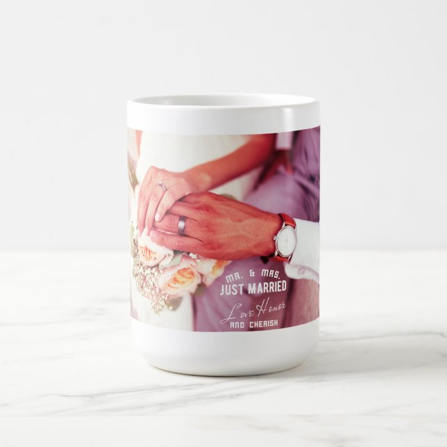Mr. & Mrs. - Gift    Mug (Center)