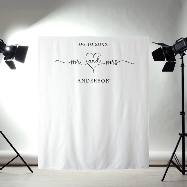 Mr mrs heart photo backdrop wedding tapestry (Creator Uploaded)