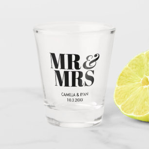 Mr & Mrs Personalized Wedding Favour Shot Glasses