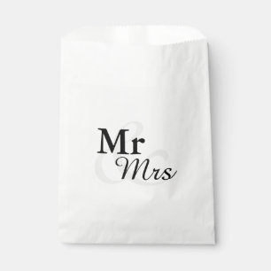 Mr &Mrs Simple Elegant Typography Wedding Favour Bag