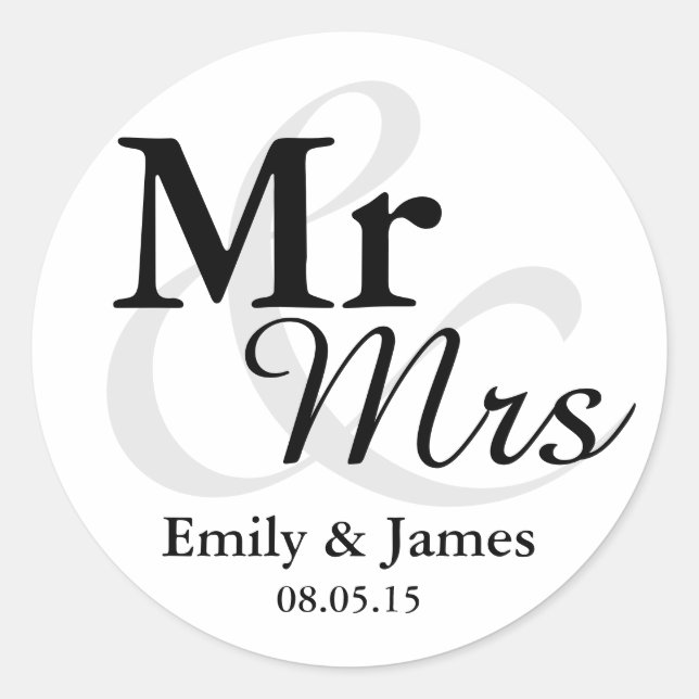 Mr&Mrs Simple Elegant Typography Wedding Favour Classic Round Sticker (Front)