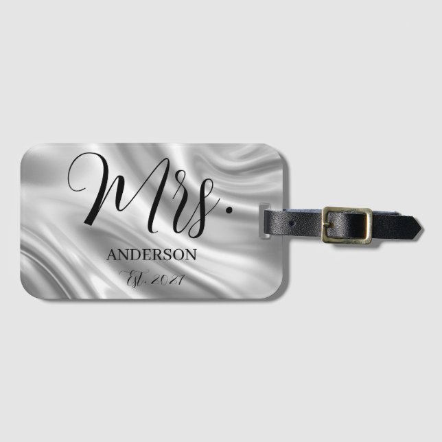Mrs Script Custom Name Newlywed Honeymoon Luggage  Tag (Front Horizontal)