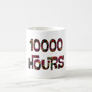 Mug 10000 heures avec une superposition de notes de mu